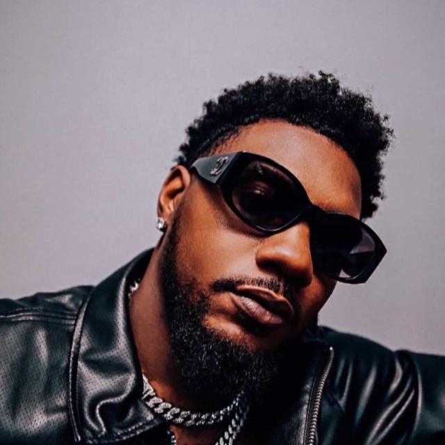 Champagne937's picture Champagne937's picture