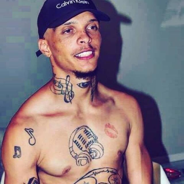 HunnidBarz's picture HunnidBarz's picture
