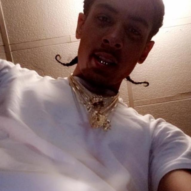 Yung quez's picture Yung quez's picture