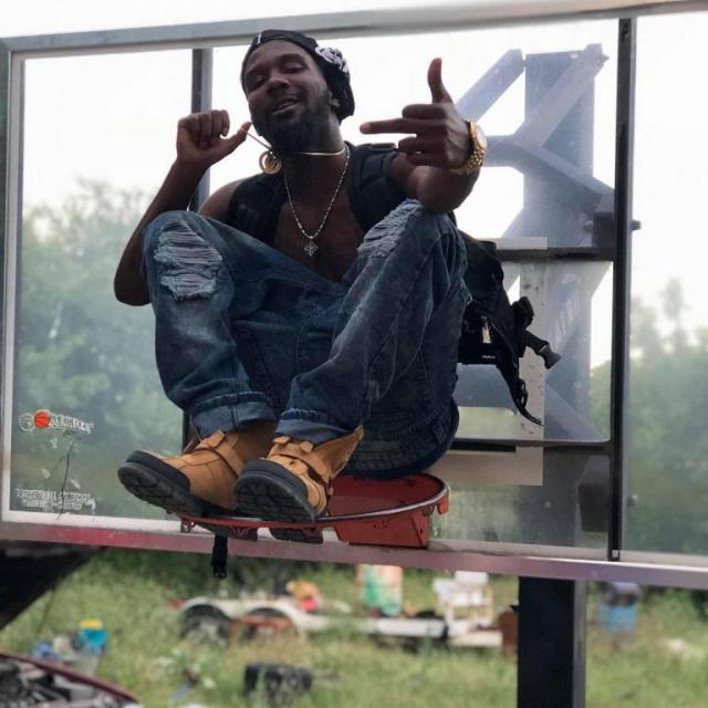 Sixhunna's picture Sixhunna's picture