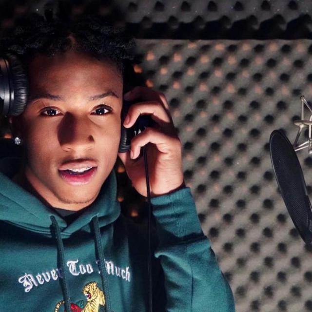 YNJAY's picture YNJAY's picture