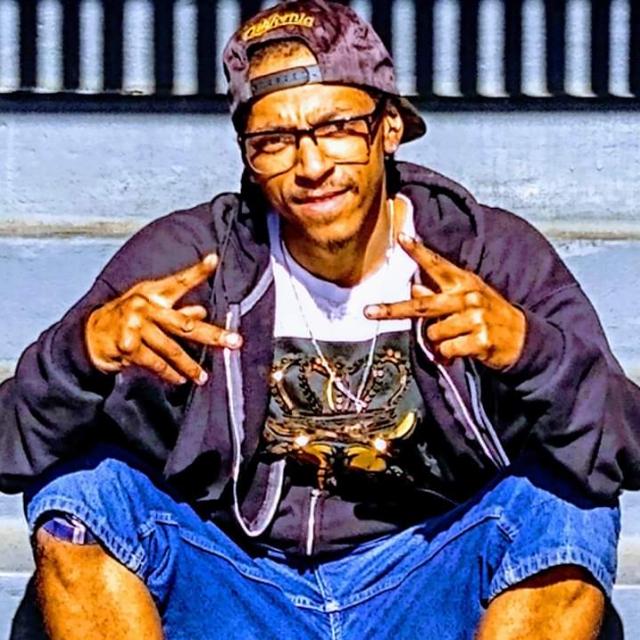 Ta3three's picture Ta3three's picture