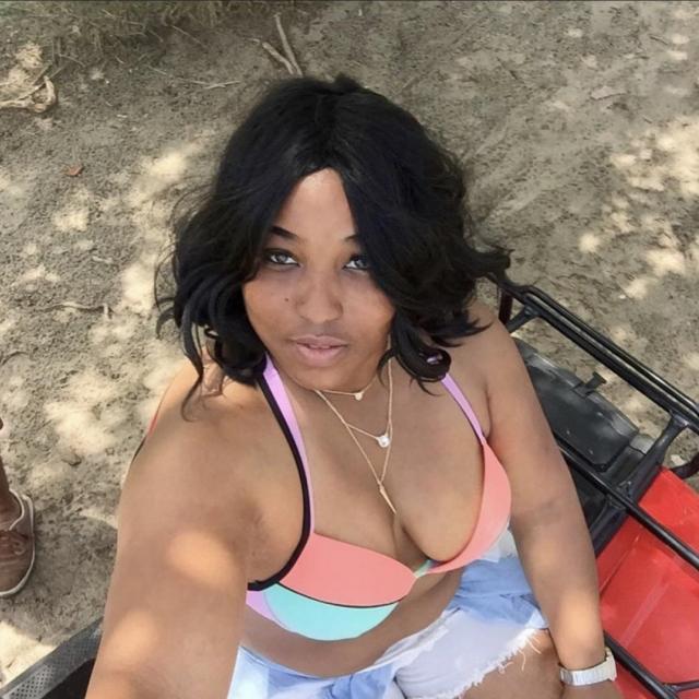 TiaGotCommas's picture