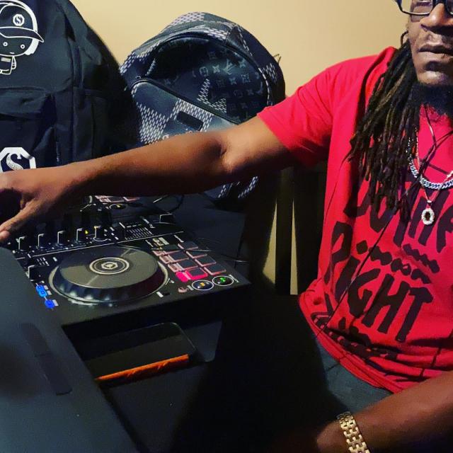 Dj Wes Walker's picture