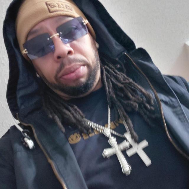 Chrizz holmes's picture Chrizz holmes's picture