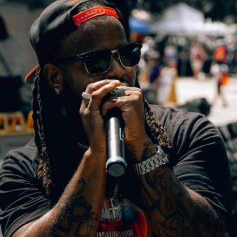 Local HipHop/R&B Artist ItzSHLZ delivers a heartfelt performance during “Taste of the Arts” Fest